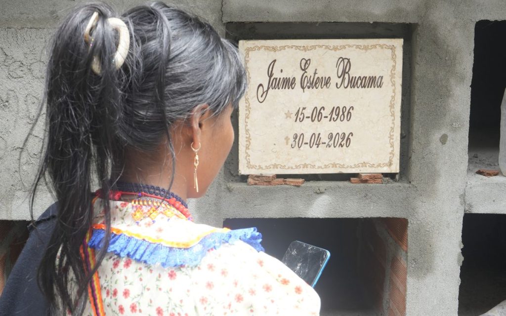 Tras años de incertidumbre, la Unidad de Búsqueda realizó la entrega culturalmente pertinente de Jaime Esteve Bucama, joven indígena embera quien permaneció durante años inhumado como no identificado en Risaralda.