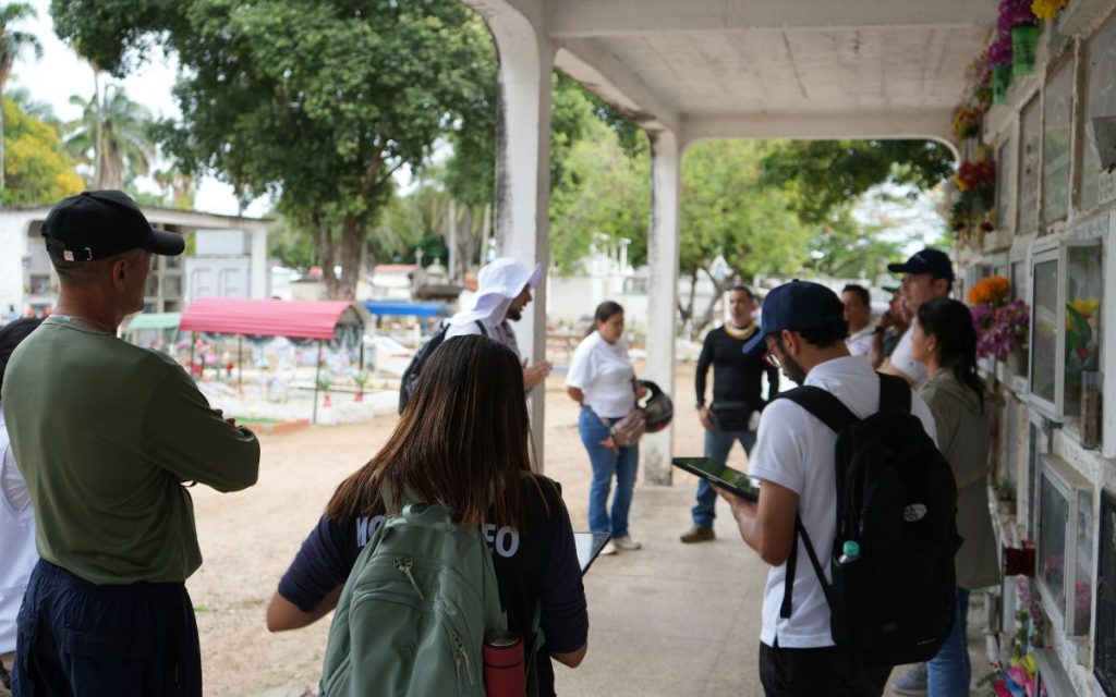 La Unidad de Búsqueda de Personas dadas por Desaparecidas (UBPD) realizó una nueva intervención humanitaria en el Cementerio Central de Neiva, en el Hiila, en la que recuperó seis cuerpos y adelantó estudios técnicos en cuatro osarios colectivos, con el propósito de seguir obteniendo información que permita avanzar en la búsqueda de personas desaparecidas.
