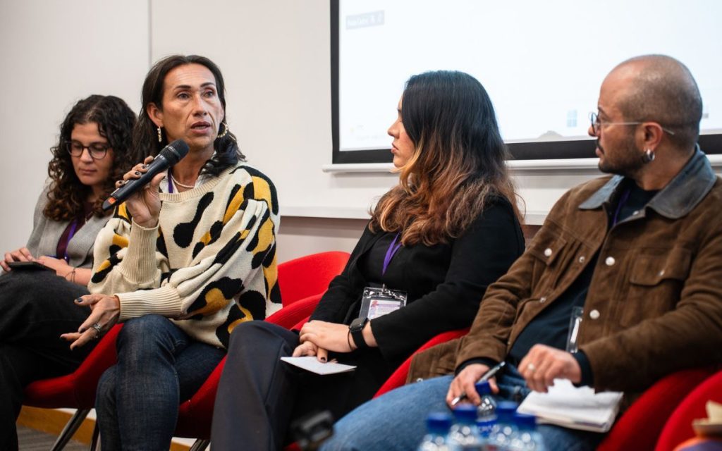 El Día Internacional del Orgullo LGBTIQ+, que se conmemora cada 28 de junio, es una fecha que resignifica los procesos de búsqueda liderados por esta población. Por es razón, la UBPD presenta un lineamiento forense que reconoce la identidad vivida como dato técnico.