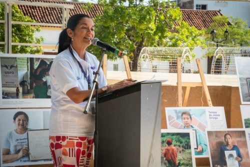 Con un balance positivo, La Ruta Buscadora cerró su recorrido por todo el país. Se trata de una estrategia de la Unidad de Búsqueda de Personas dadas por Desaparecidas (UBPD) ideada para brindar atención a las comunidades de municipios donde la entidad no está permanentemente. En su recorrido de más de 3.000 kilómetros por el norte del país, esta unidad móvil logró impulsar 336 solicitudes de búsqueda, adelantar 2.070 acciones pedagógicas y atender a 506 personas buscadoras. 